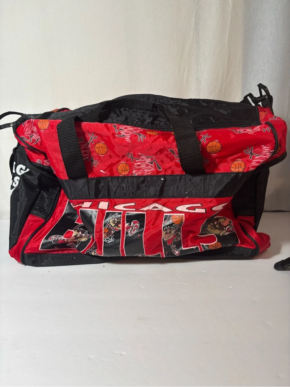 Looney Tunes Taz 1998 Chicago Bulls Red and Black Duffle bag
